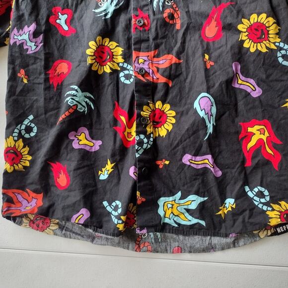 Men's Neff black button front‎ shirt size small - Picture 3 of 5